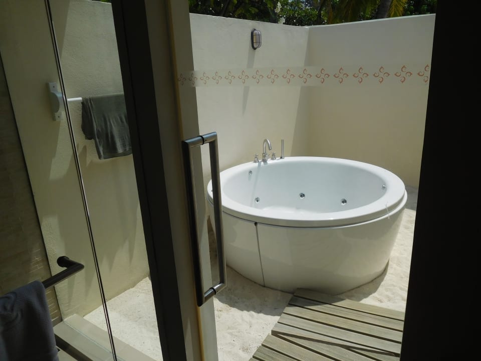 Zimmer Centara Ras Fushi Resort & Spa Maldives