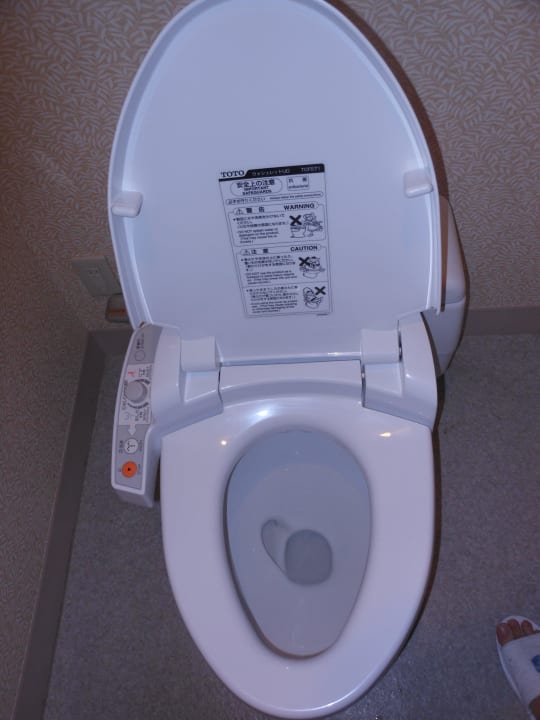 Junior Suite 1138 - WC offen Hilton Tokyo Narita Airport