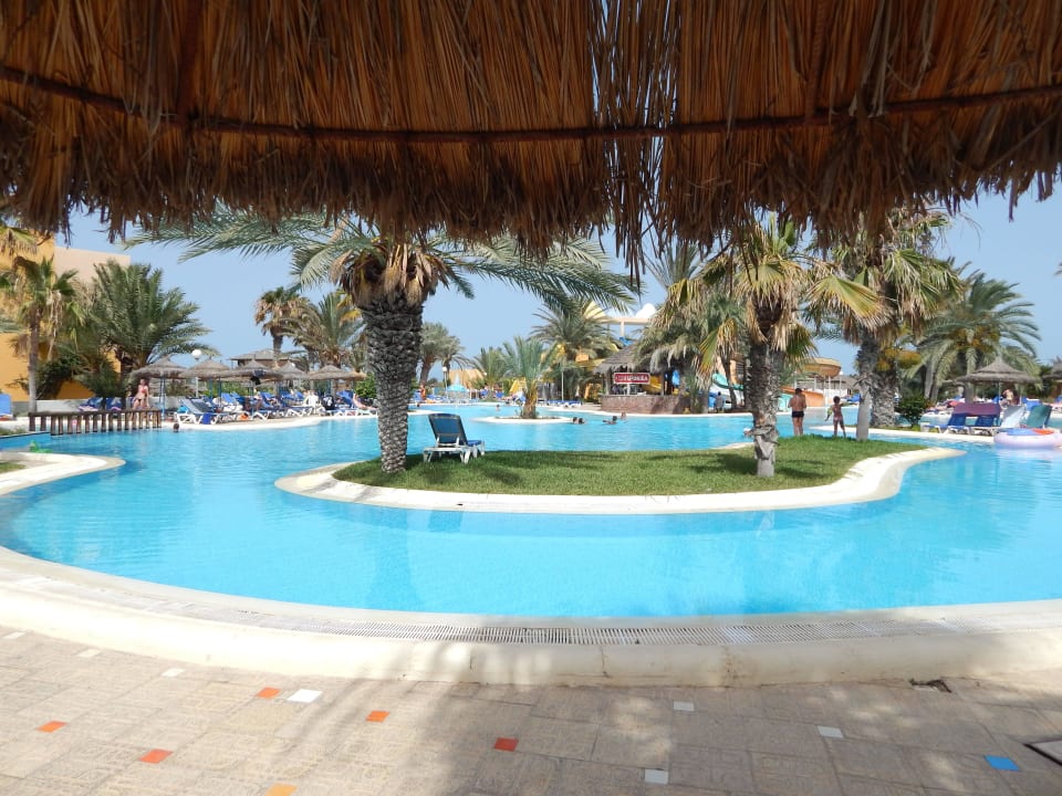 Großer Pool Caribbean World Thalasso Djerba