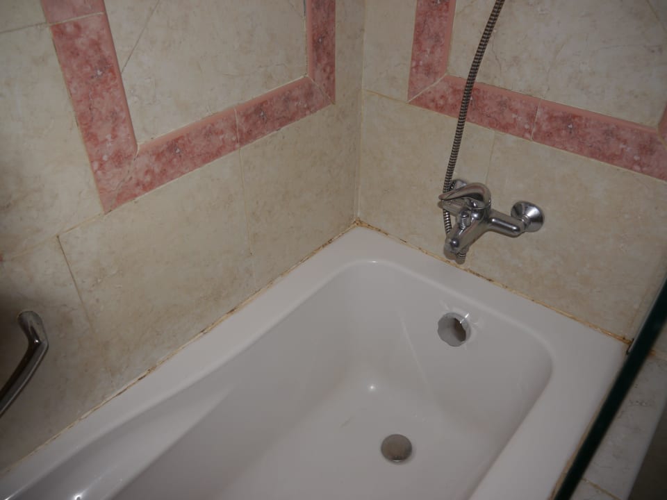Schimmel in der Badewanne Royal Tulip Taj Sultan