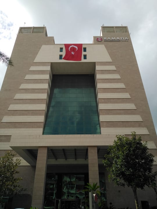 Außenansicht Ramada Plaza by Wyndham Antalya
