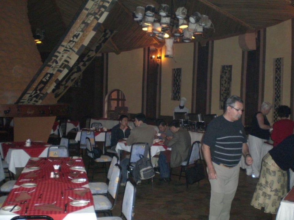 Eher einfaches Restaurant Hotel Amboseli Sopa Lodge