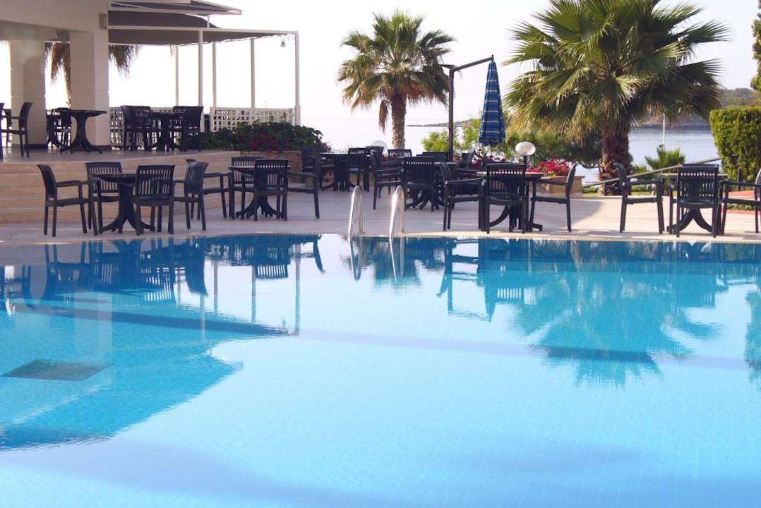 Basen Kilikya Resort Camyuva