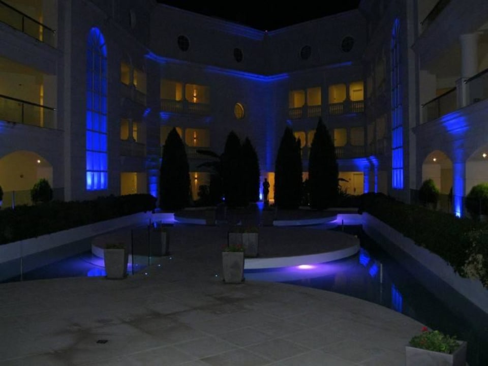 Innenhof Elinotel Apolamare