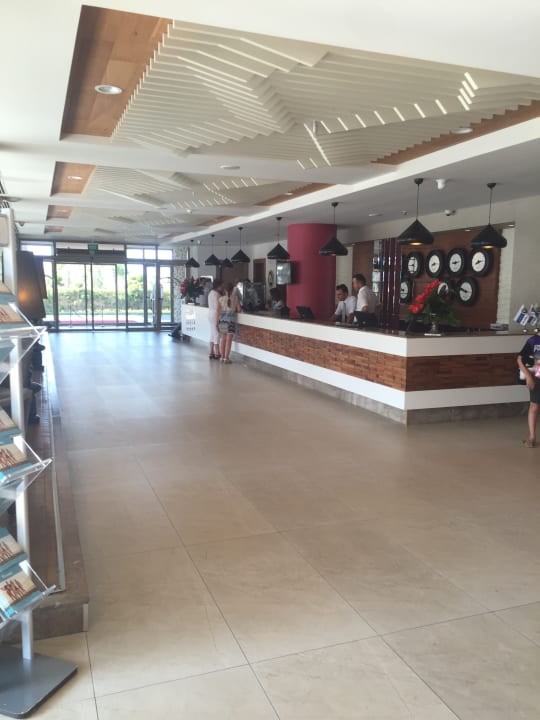 Lobby Grand Park Lara Hotel