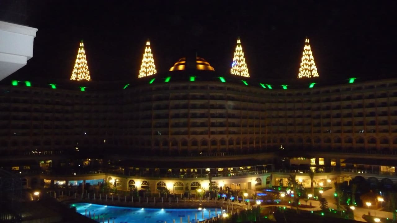 Imperial bei Nacht Hotel Delphin Imperial