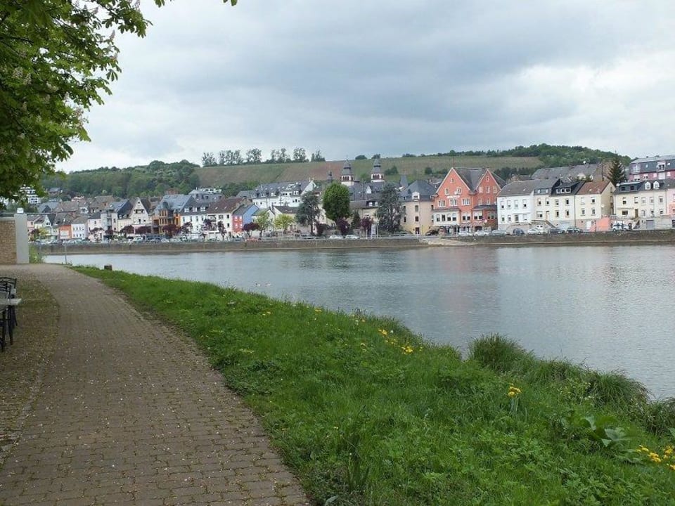 Vor der Haustüre Reza's Gästehaus