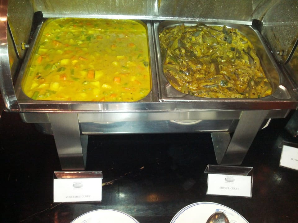 Leckeres Gemüse mit Curry Gerichten Mermaid Hotel & Club