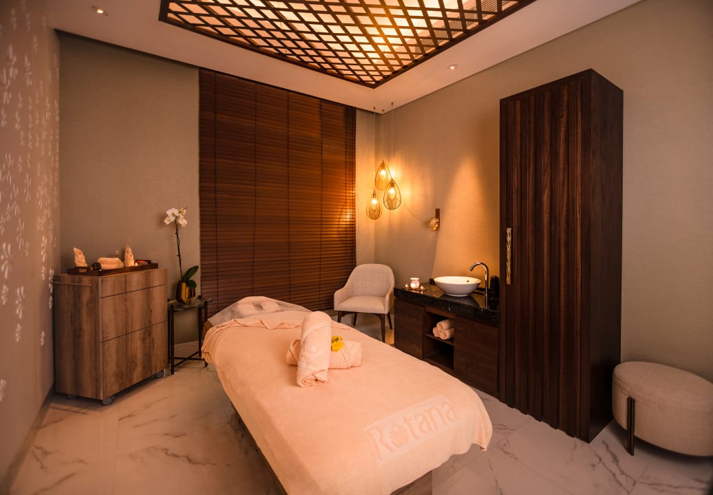 Sport & Freizeit Al Jaddaf Rotana Suite Hotel
