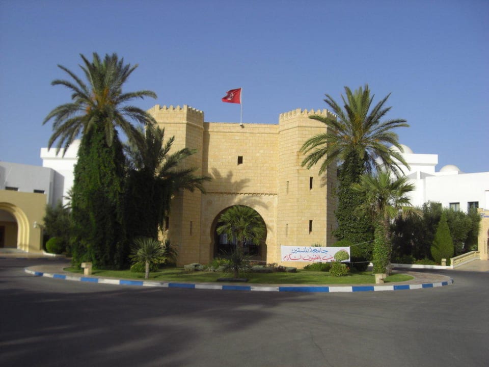 Eingang des Hotel Mahdia Palace Thalasso