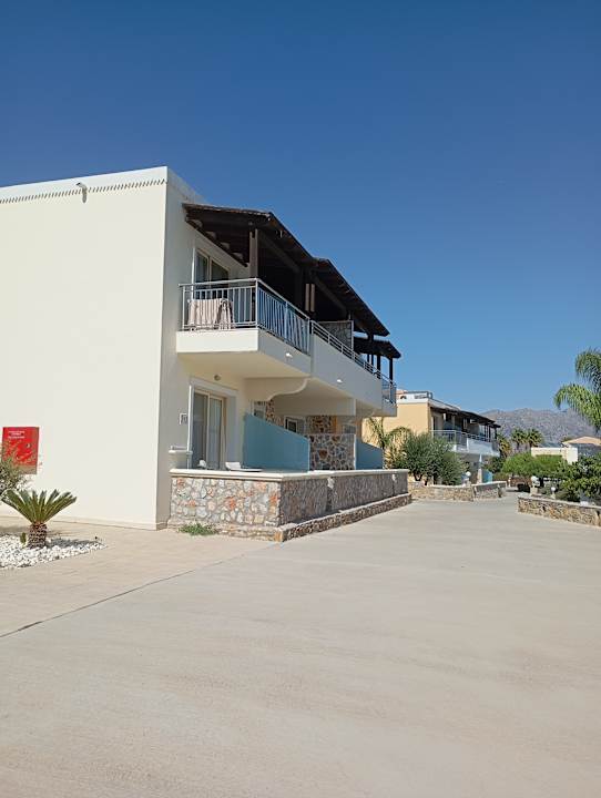 Außenansicht Grand Blue Beach Hotel