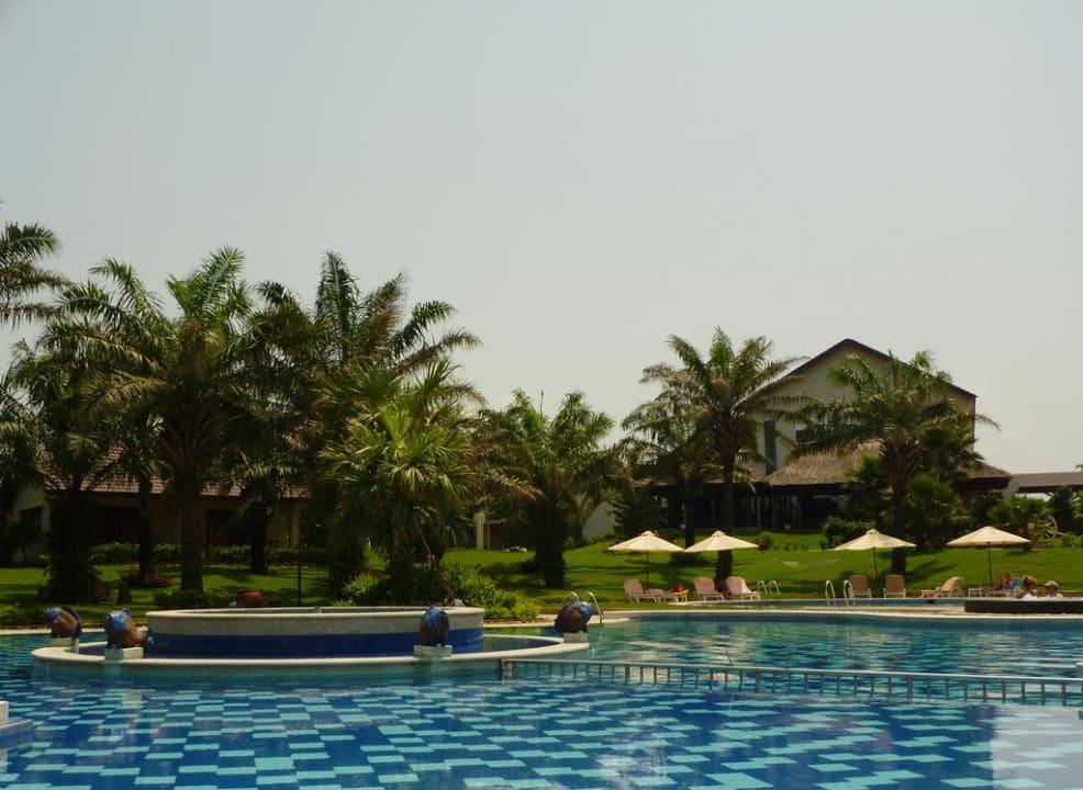 Schicke Poolanlage Palm Garden Beach Resort & Spa