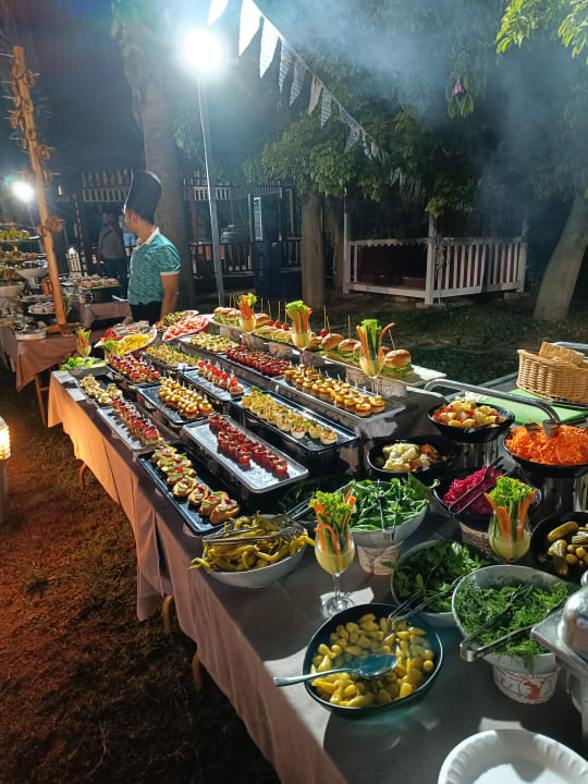 Gastro Saturn Palace Resort Hotel