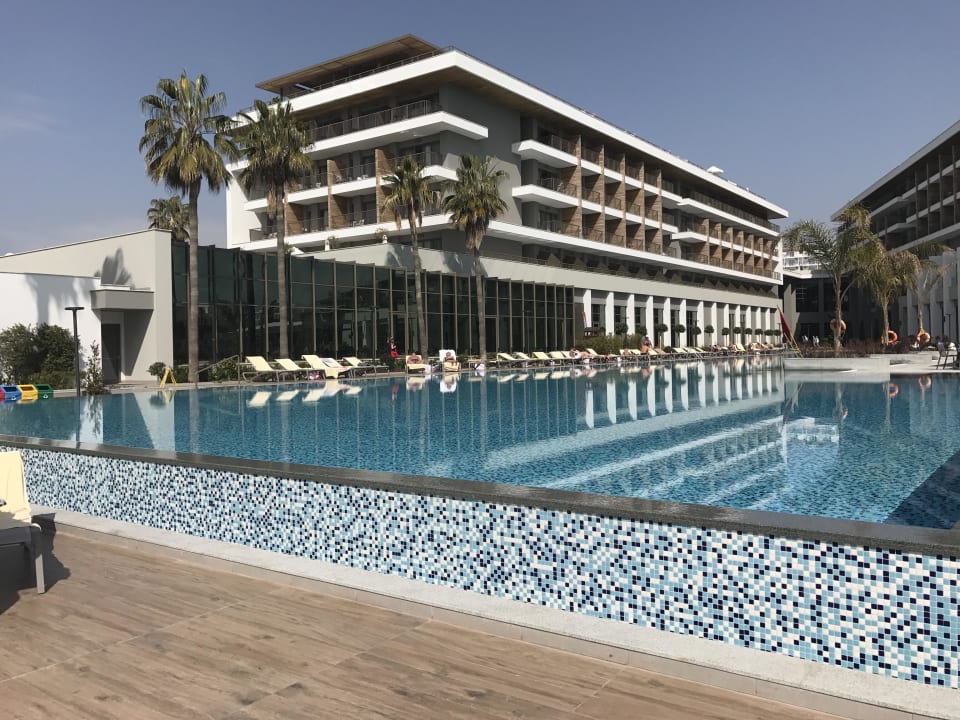 Blick vom Pool Acanthus Cennet Barut Collection