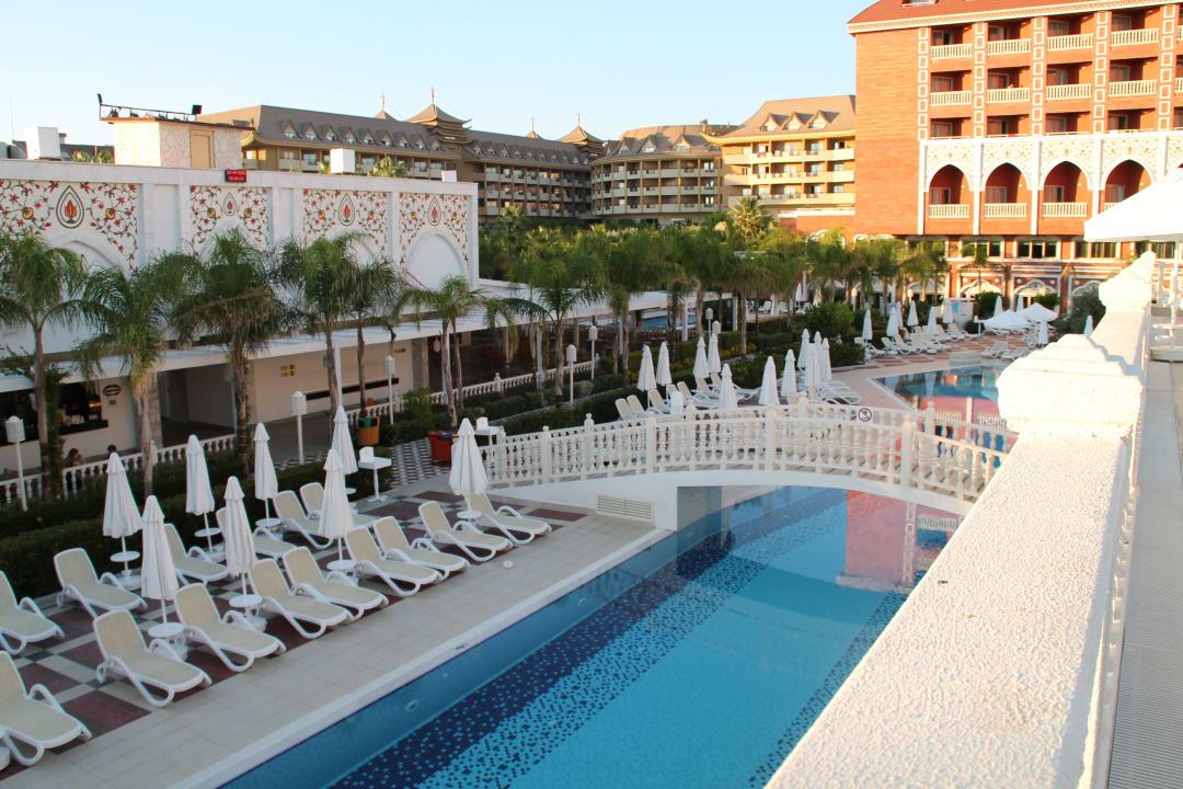 Pool Royal Taj Mahal Hotel