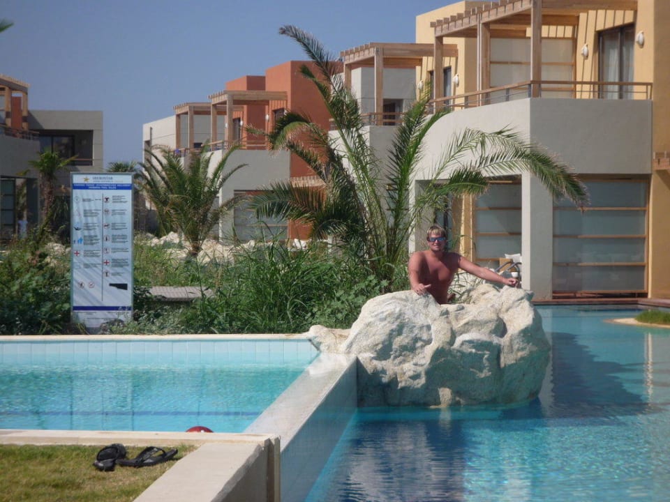 Poolbereich vor dem Zimmer Astir Odysseus Kos Resort & Spa