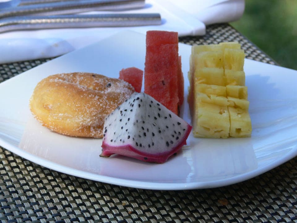 Frühstück mit Früchten Ramada Resort by Wyndham Khao Lak
