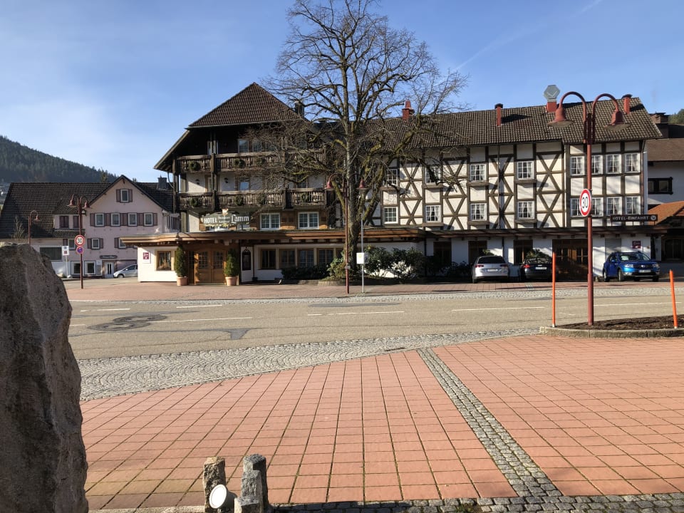 Außenansicht Hotel Lamm - Mitteltal