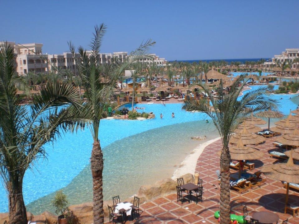 Pool in der Mittagssonne Pickalbatros Palace Resort