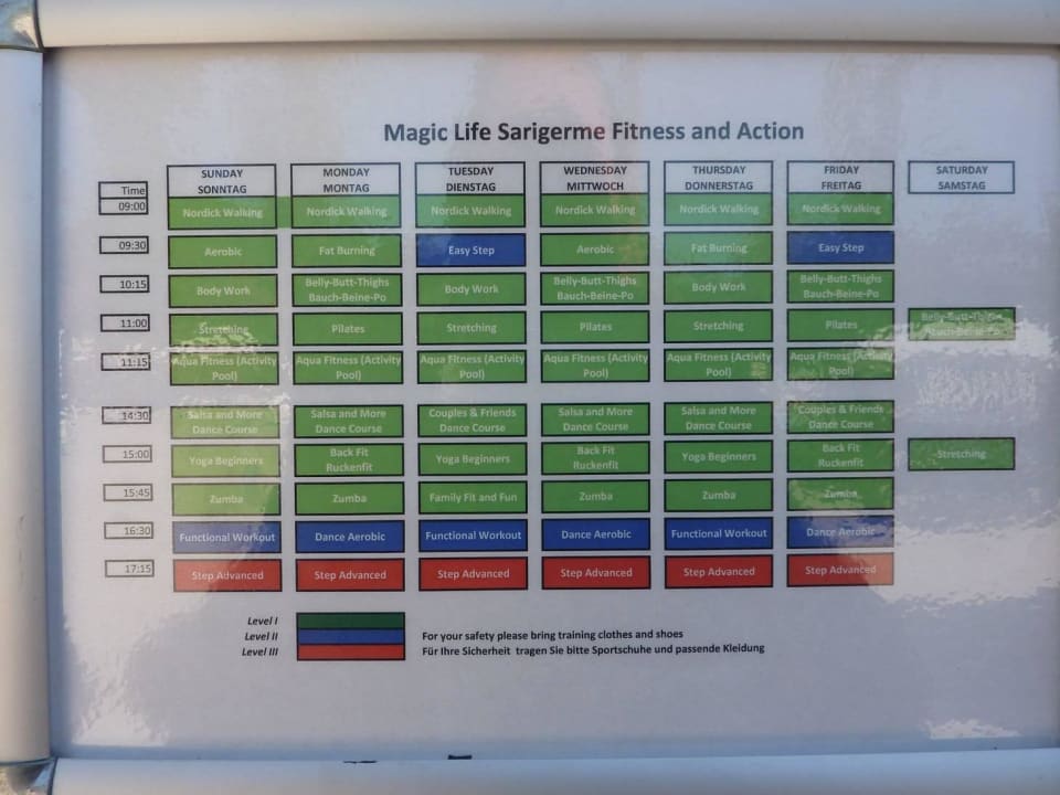 Fitnesskurse 5/2015 auf Außenbühne TUI MAGIC LIFE Sarigerme