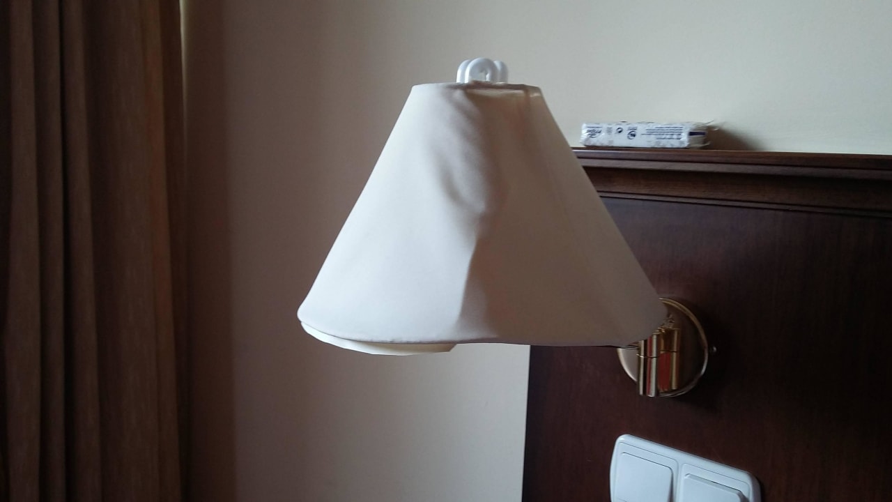 Lampenschirm am bett Nerton Hotel - Erwachsenenhotel ab 16 Jahren