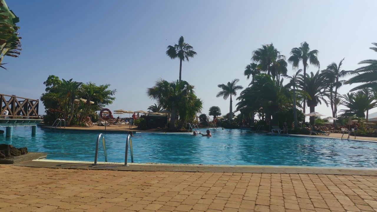 Pool R2 Pajara Beach