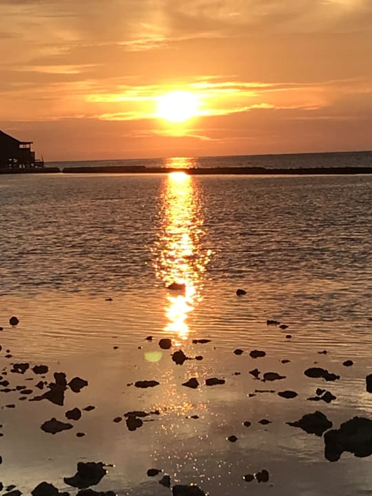 Strand Kuredu Island Resort & Spa