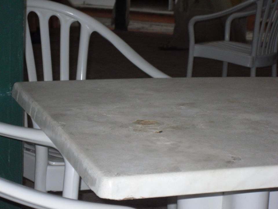 Gut genutztes Plastik-Gartenmobiliar! El Ksar Resort & Thalasso