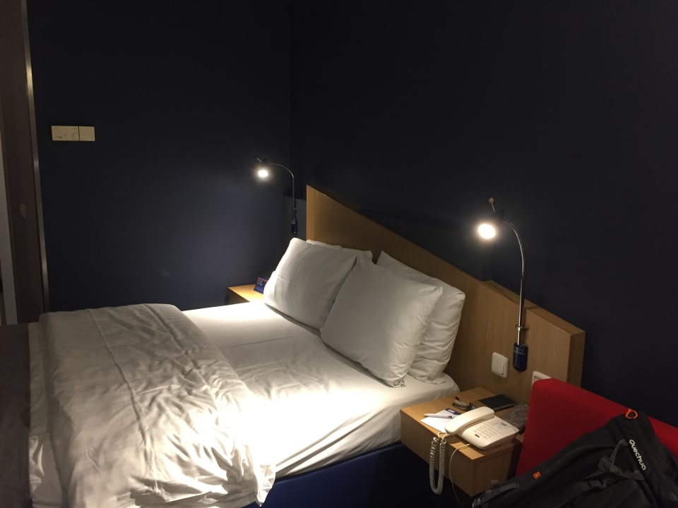 Zimmer Holiday Inn Express Frankfurt - Airport