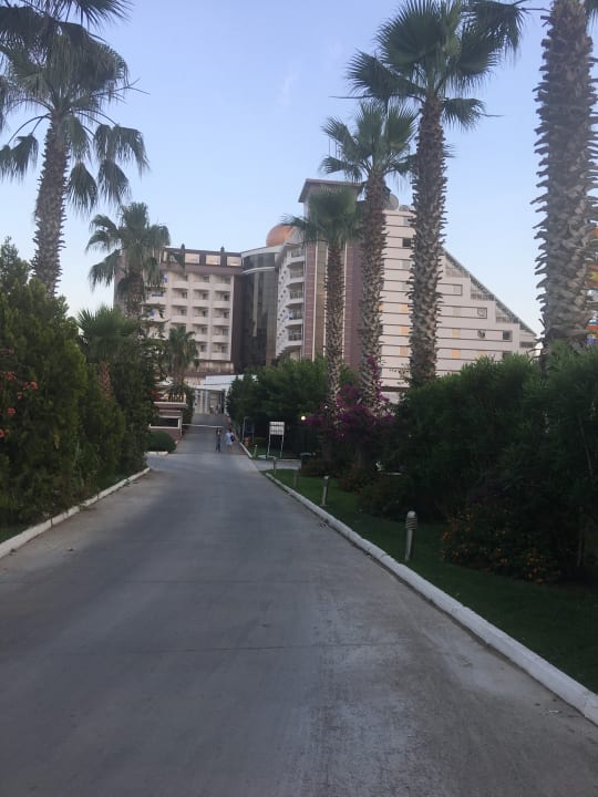 Außenansicht Saturn Palace Resort Hotel