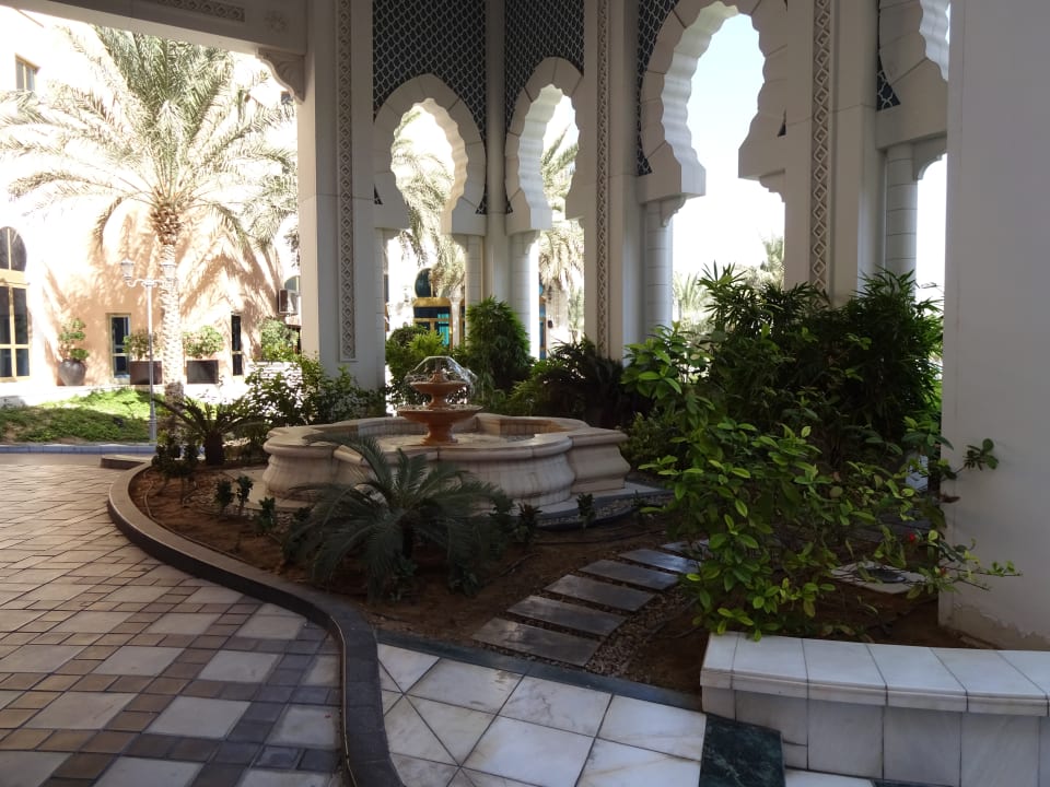 Gartenanlage Oaks Ibn Battuta Gate Dubai