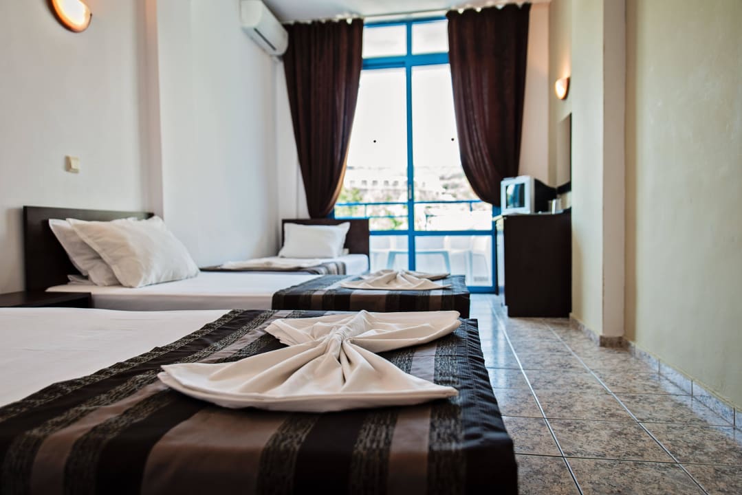 Standard room detail  Party Hotel Golden Sands - Adults only