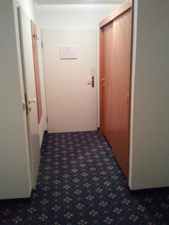 Eingang Victor's Residenz-Hotel München