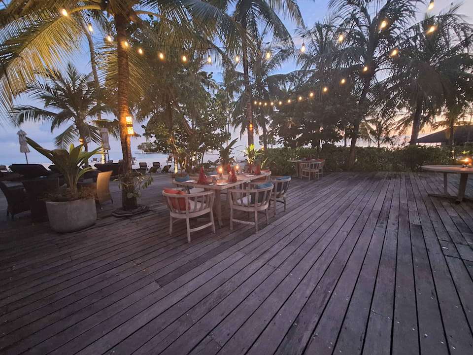 Strand Kuredu Island Resort & Spa