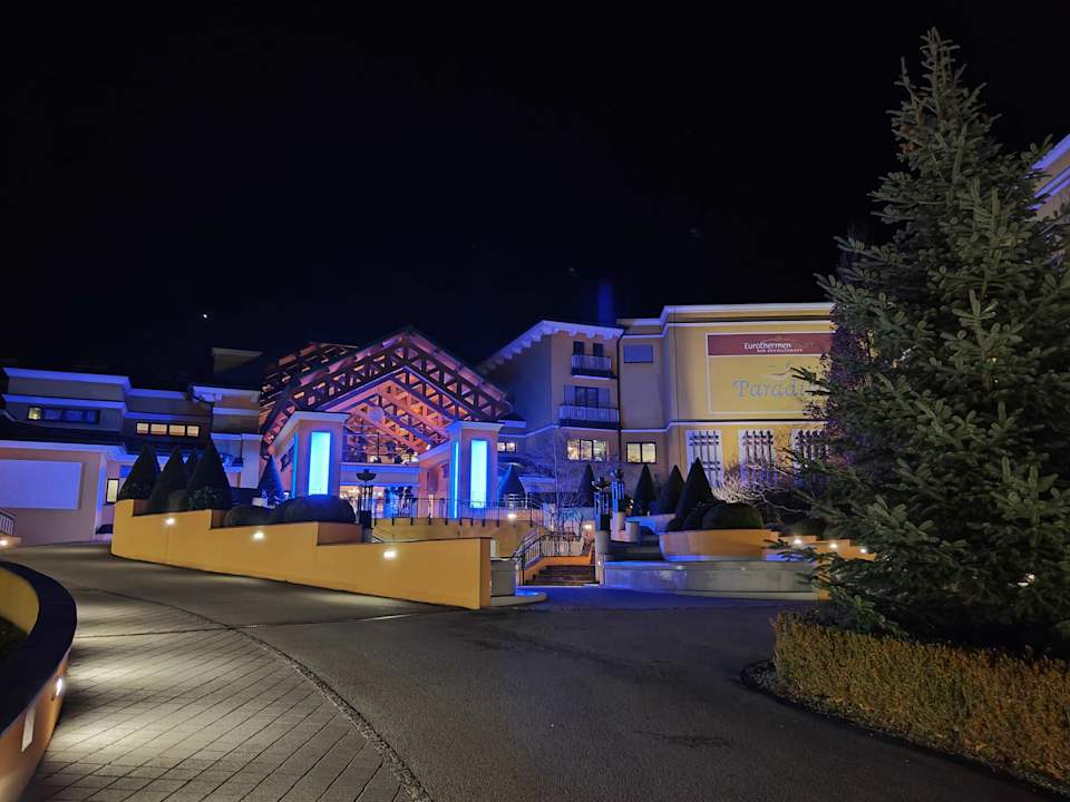 Außenansicht EurothermenResort Bad Schallerbach Paradiso