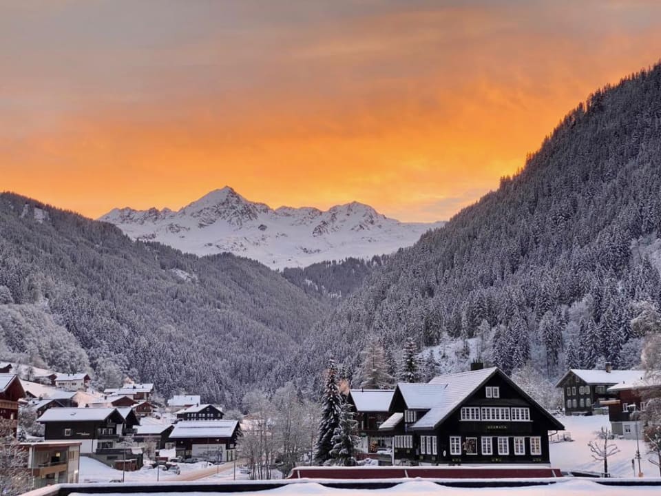Ausblick Hotel Bergkristall Montafon