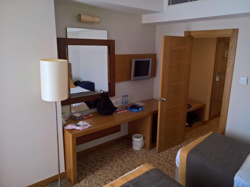 Familienzimmer Saturn Palace Resort Hotel