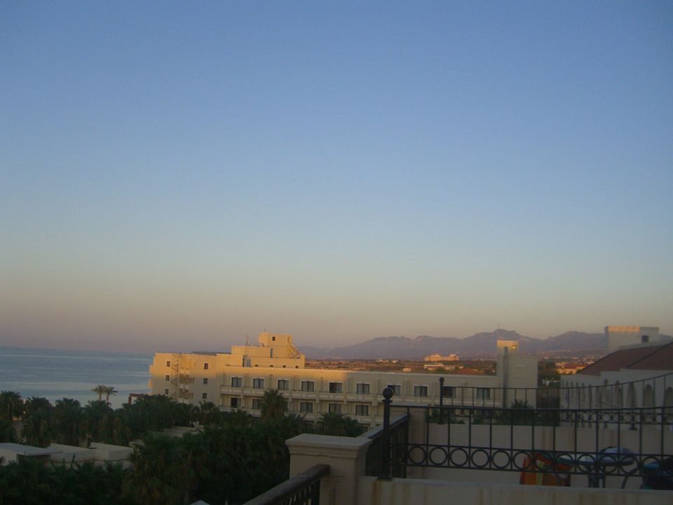 Richtung Berge und Meer Oscar Resort Hotel