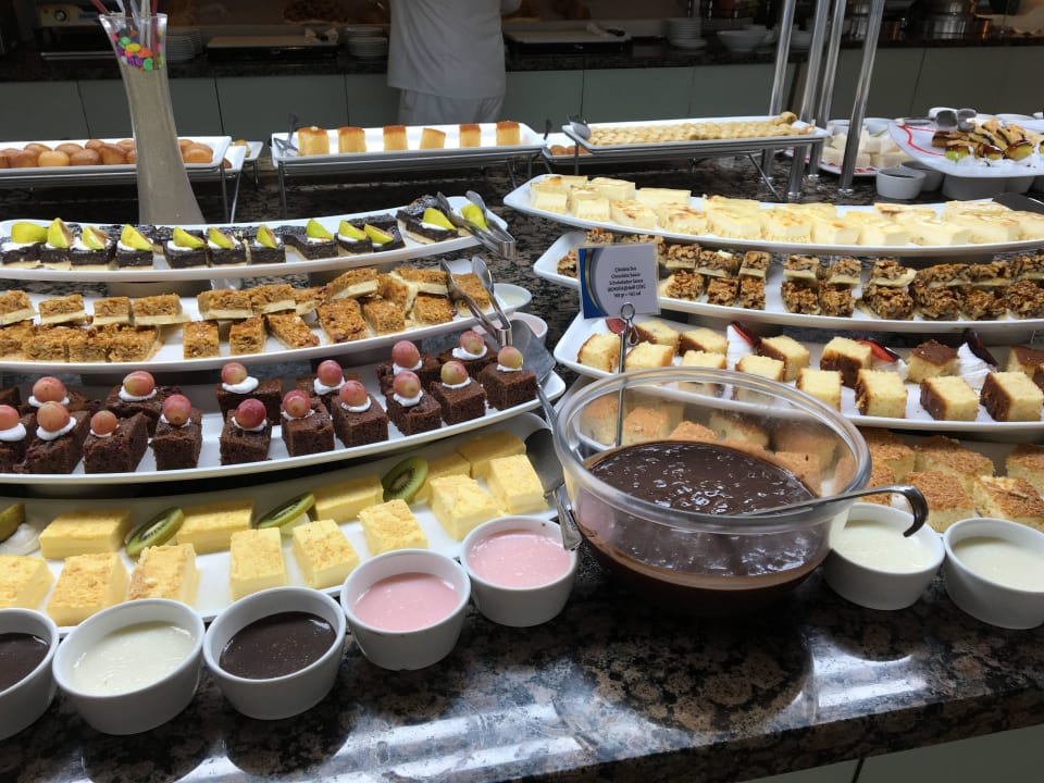 Buffet Melas Resort Hotel