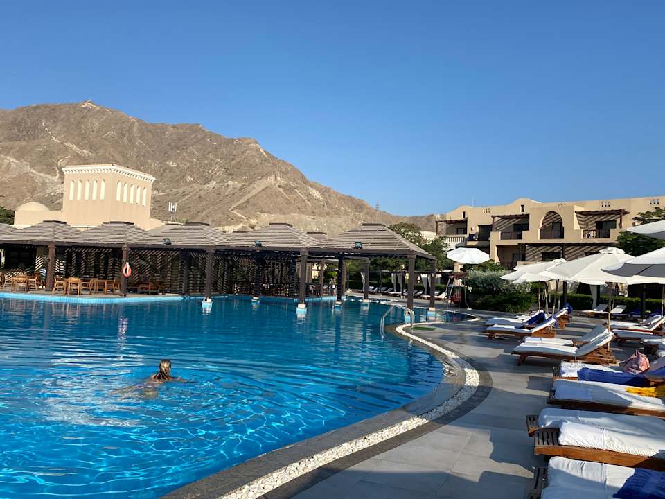 Pool Miramar Al Aqah Beach Resort