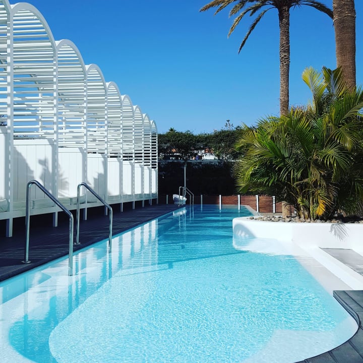 Chillout Pool  Hotel Gold by Marina