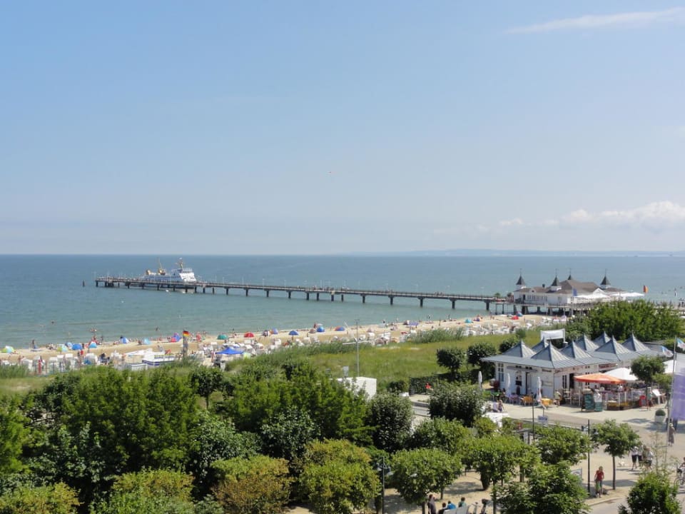 Blick vom Hotelbalkon zur Sebrücke Das Ahlbeck Hotel & SPA