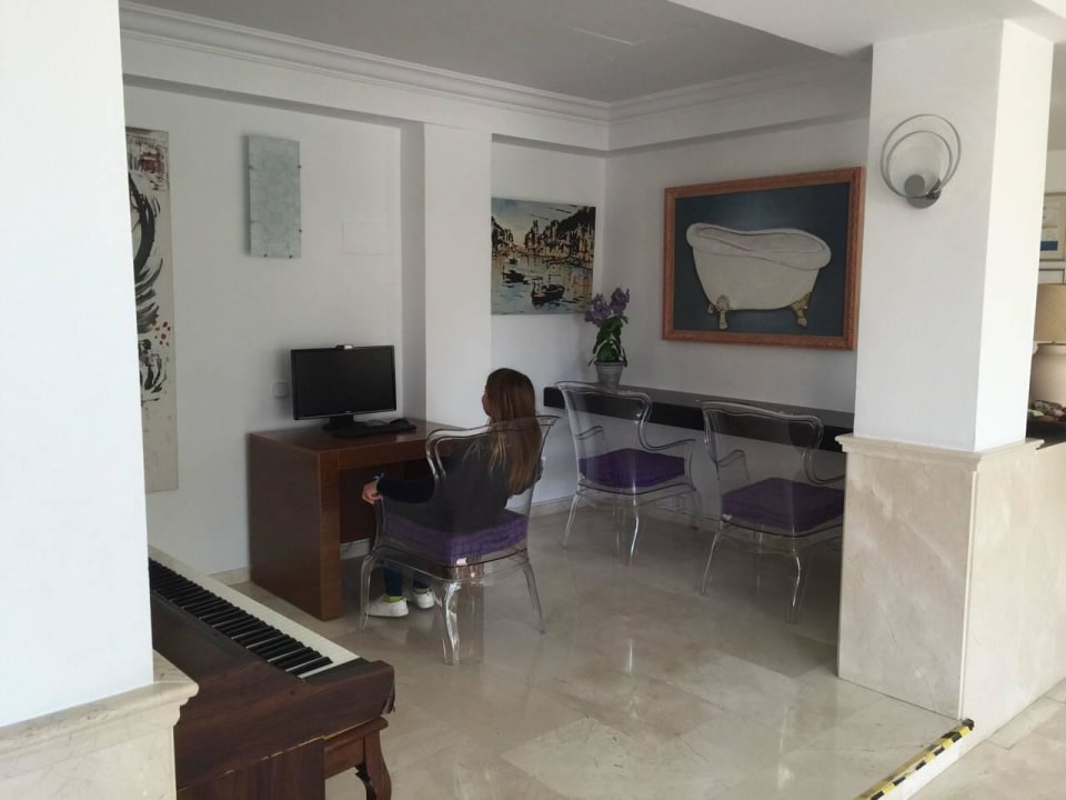 Biblioteca Hotel Morito