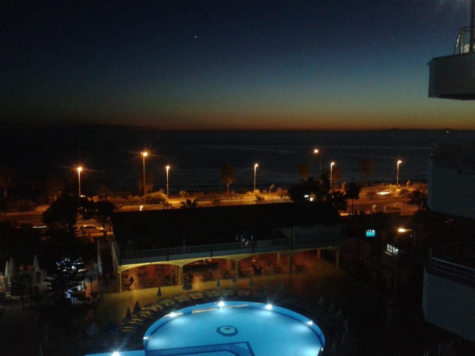 Výhled z pokoje Senza Grand Santana Hotel