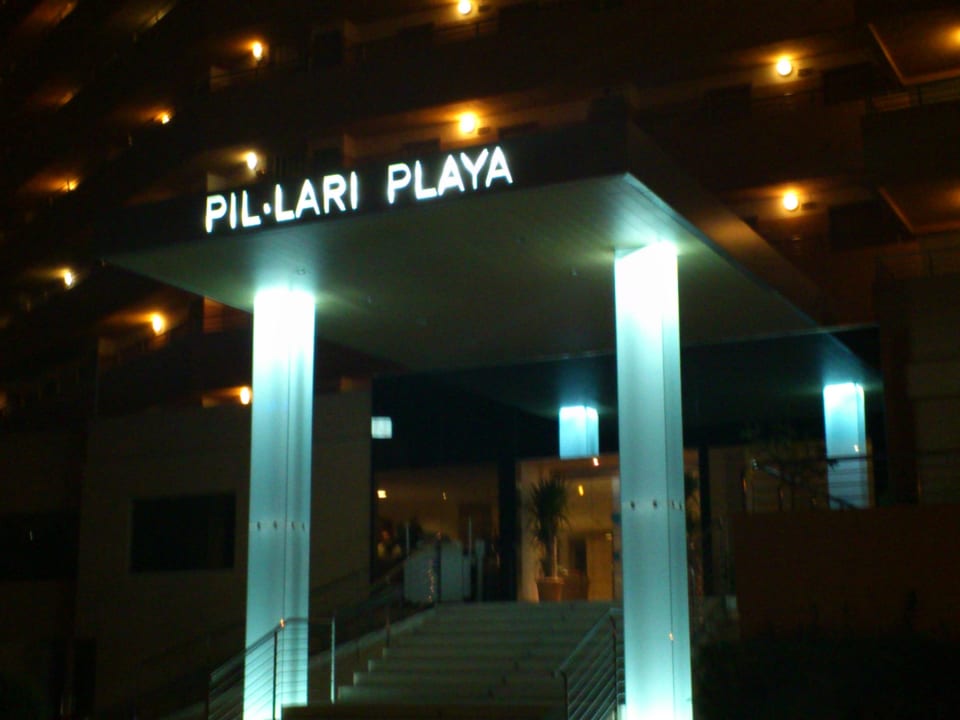 Vordereingang allsun Hotel Pil-lari Playa