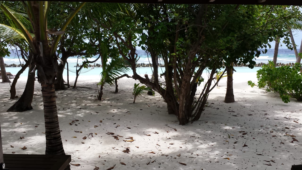 Strand Kuredu Island Resort & Spa