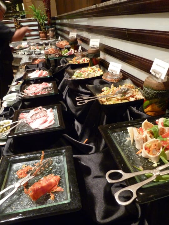 Büffet im River Café & Terrace Hotel The Peninsula Bangkok