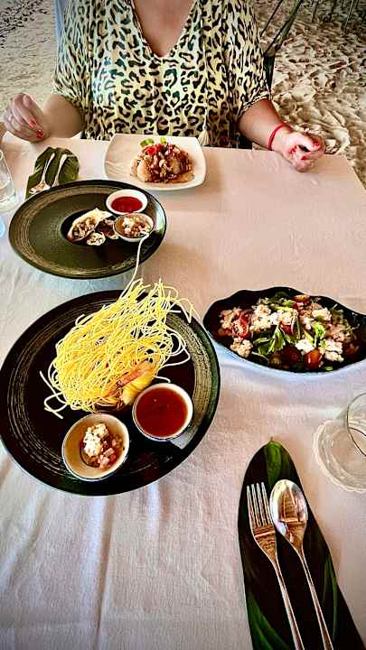 Gastro Island Escape Burasari