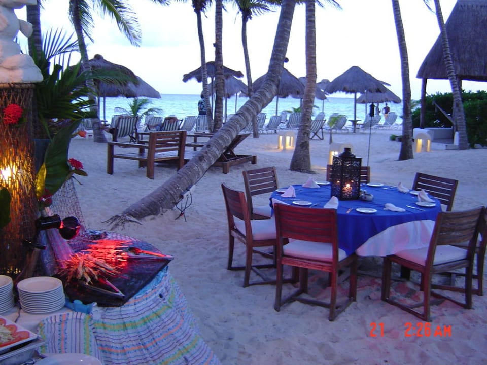Abendessen am Strand Hotel Las Palapas