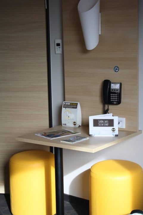 Sitzgelegenheit B&B Hotel Düsseldorf-City